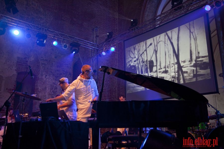 Koncert ''Pamiętam. Katyń 1940'' w Galerii EL, fot. 5