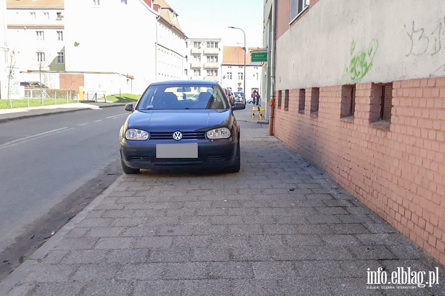 Mistrzowie parkowania w Elblgu (cz 240), fot. 3