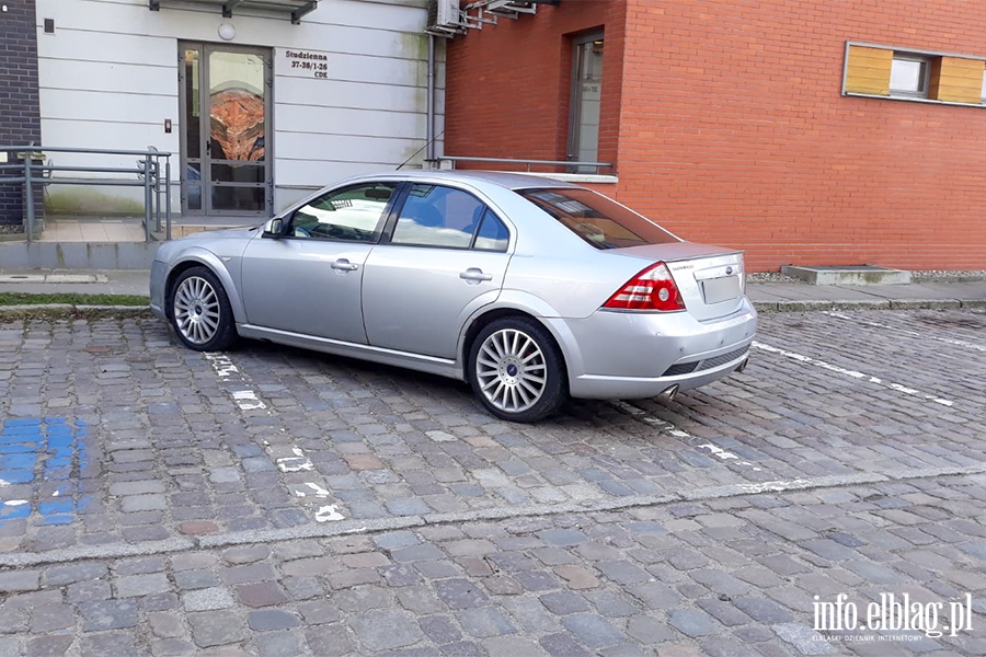 Mistrzowie parkowania w Elblgu (cz 242), fot. 9