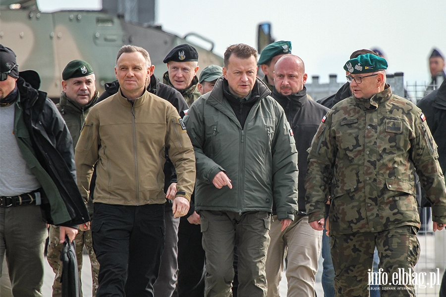 wiczenia na Mierzei Wilanej. Dziaania onierzy obserwowa prezydent Duda, fot. 23