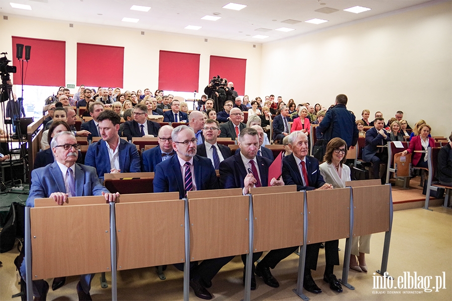  Adam Niedzielski i Przemysław Czarnek podczas Konferencji Elbląg Public Health AMiSNS, fot. 12