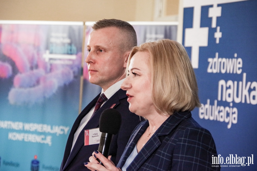  Adam Niedzielski i Przemysaw Czarnek podczas Konferencji Elblg Public Health AMiSNS, fot. 13