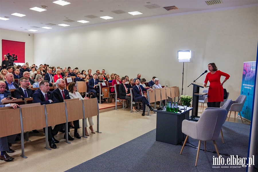  Adam Niedzielski i Przemysaw Czarnek podczas Konferencji Elblg Public Health AMiSNS, fot. 75