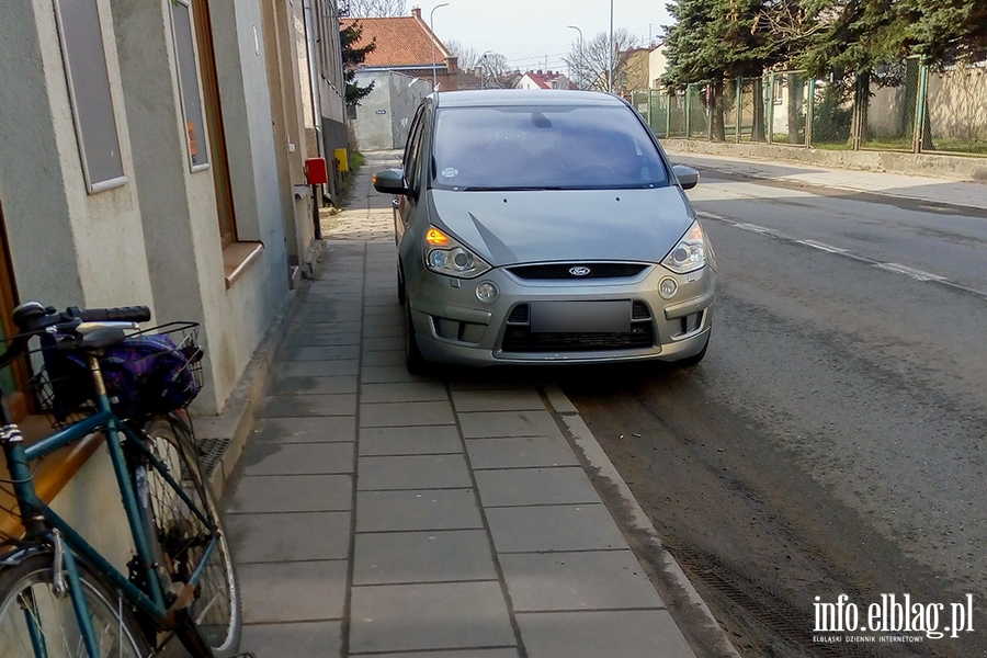 Mistrzowie parkowania w Elblągu (część 246), fot. 7
