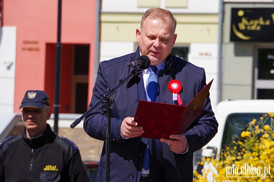 Obchody 232. rocznicy uchwalenia Konstytucji 3 Maja. witowalimy oficjalnie i... na rzece Elblg, fot. 35