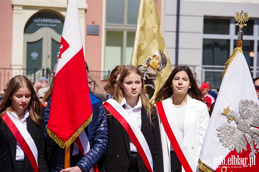 Obchody 232. rocznicy uchwalenia Konstytucji 3 Maja. witowalimy oficjalnie i... na rzece Elblg, fot. 40