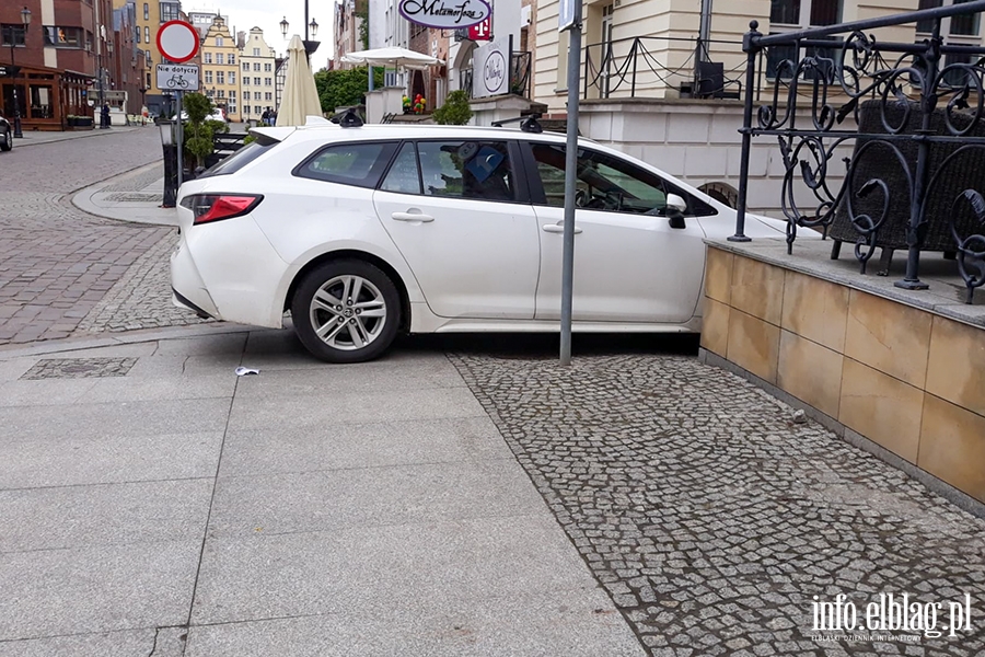 Mistrzowie parkowania w Elblgu (cz 252), fot. 3