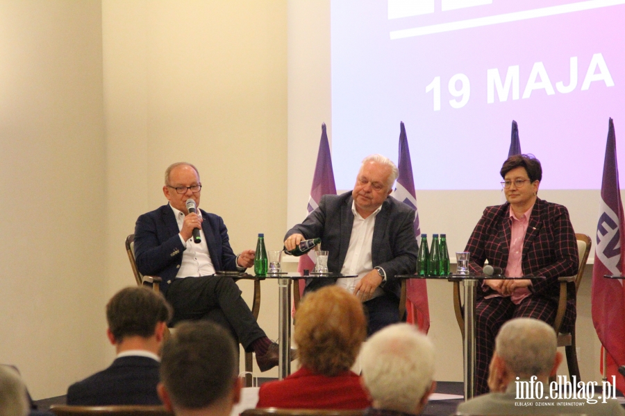 "Bezpieczna rodzina" w Elblągu. Spotkanie parlamentarzystów Lewicy z mieszkańcami, fot. 20