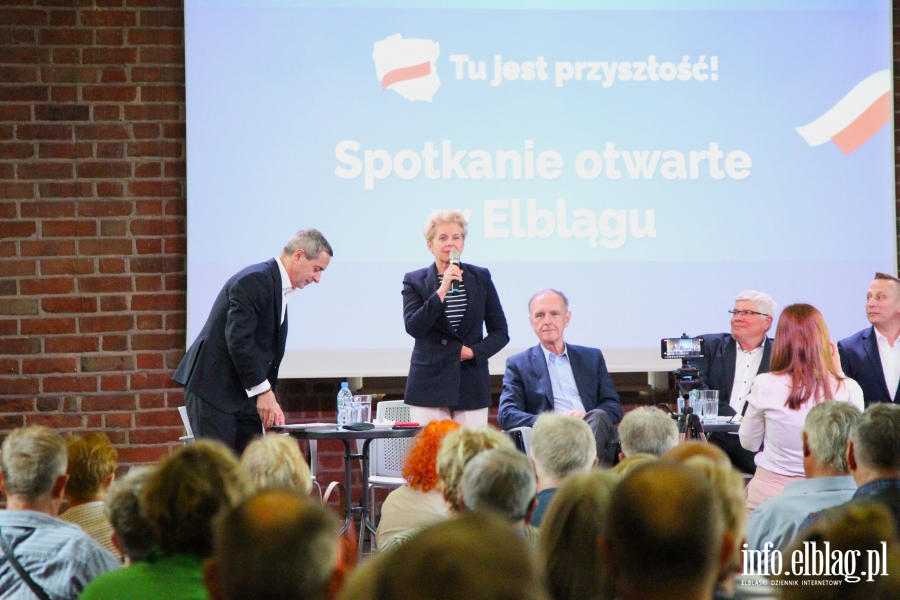 Przekonywanie ju przekonanych; czyli spotkanie otwarte grupy parlamentarzystw PO z elblanami, fot. 30