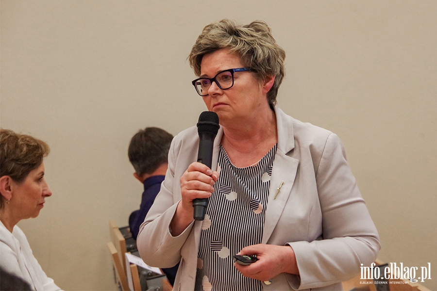 Elbląg: "Rozpalić w sobie iskrę". Pielęgniarki i położne świętowały, fot. 39