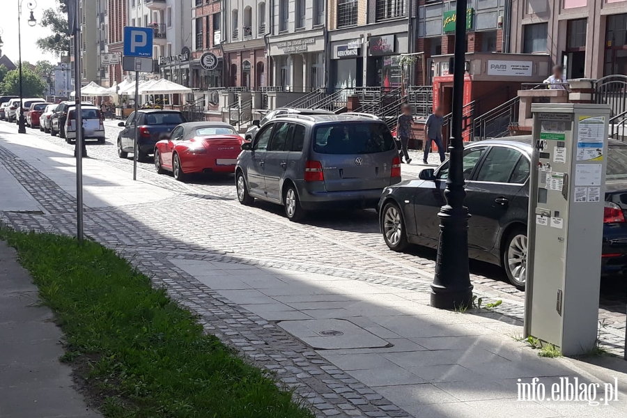 Mistrzowie parkowania w Elblągu (część 255), fot. 1