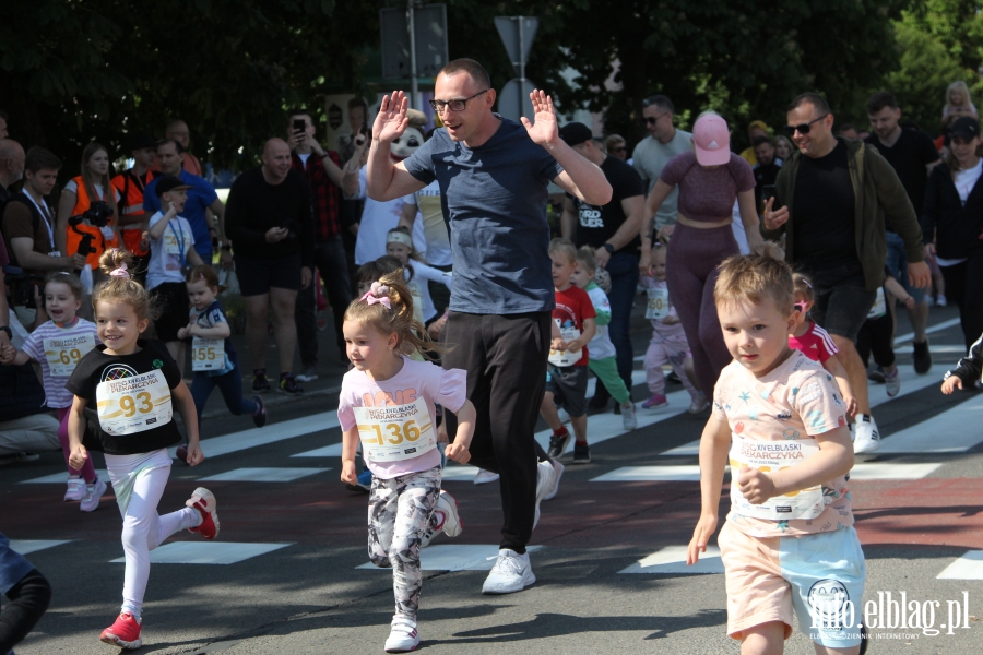 Elblski Bieg Piekarczyka. Na starcie stanli rwnie najmodsi , fot. 60