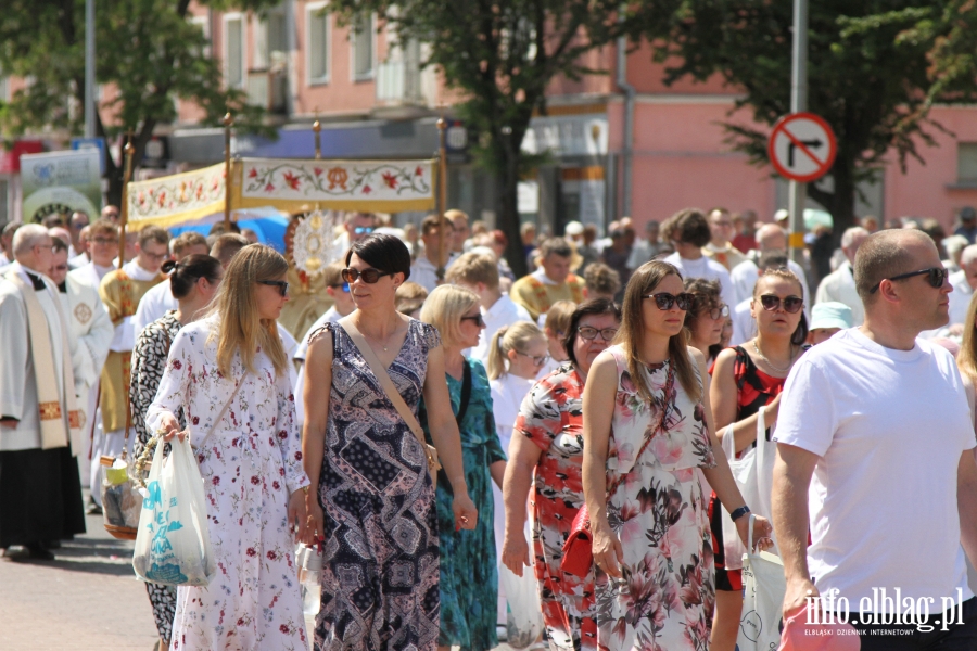 Elblg: Procesja przesza ulicami Starego Miasta. Wierni witowali Boe Ciao , fot. 41