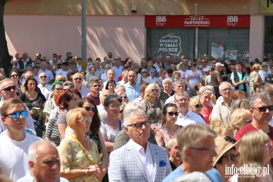 Elblg: Procesja przesza ulicami Starego Miasta. Wierni witowali Boe Ciao , fot. 46