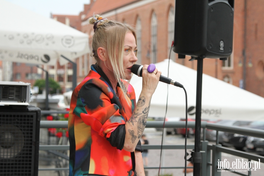 Elbląskie Święto Muzyki 2023. Na finał uliczne występy, parada i koncert Vito Bambino, fot. 9