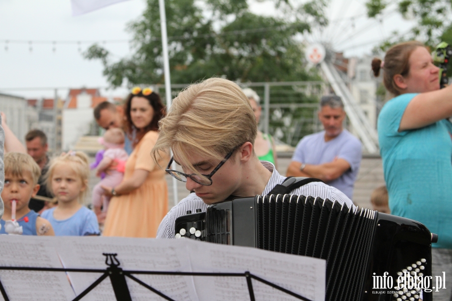 Elblskie wito Muzyki 2023. Na fina uliczne wystpy, parada i koncert Vito Bambino, fot. 16