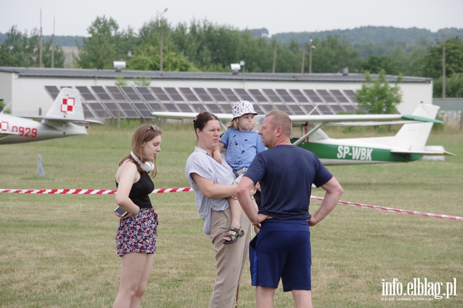 Na lotnisku i w powietrzu. Dni Elbląga z aeroklubem, fot. 42