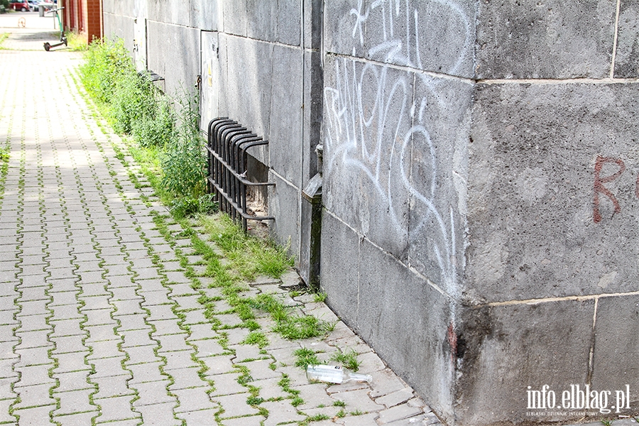 Zaniedbane ulice Elbląga. Ulica 1 Maja, fot. 17