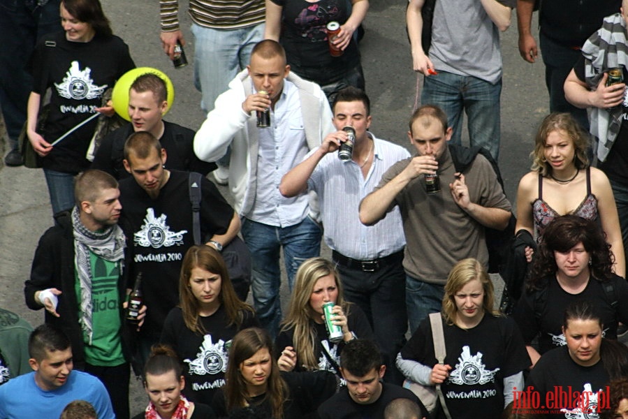 Juwenalia 2010 - Przemarsz studentów PWSZ ulicami miasta, fot. 24
