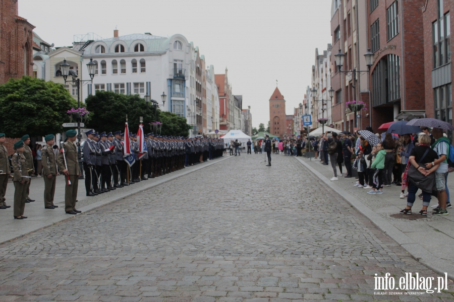 Wyróżniono 88 funkcjonariuszy i pracowników KMP w Elblągu, fot. 39
