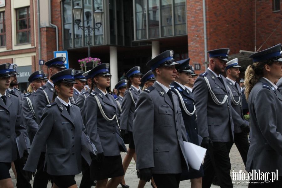Wyróżniono 88 funkcjonariuszy i pracowników KMP w Elblągu, fot. 89