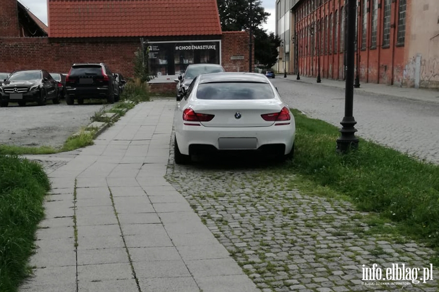 Mistrzowie parkowania w Elblągu (część 276), fot. 6