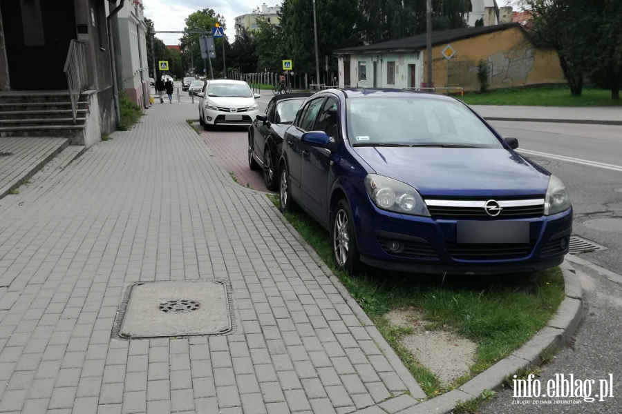 Mistrzowie parkowania w Elblągu (część 276), fot. 7