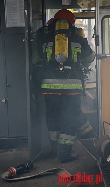 Ćwiczenia pożarnicze w zajezdni Tramwajów Elbląskich, fot. 23