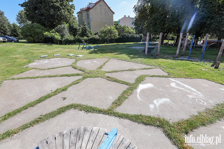 Ze Starwki zniknie jedyny plac zabaw? "Zy stan placu niepokoi mieszkacw", fot. 10