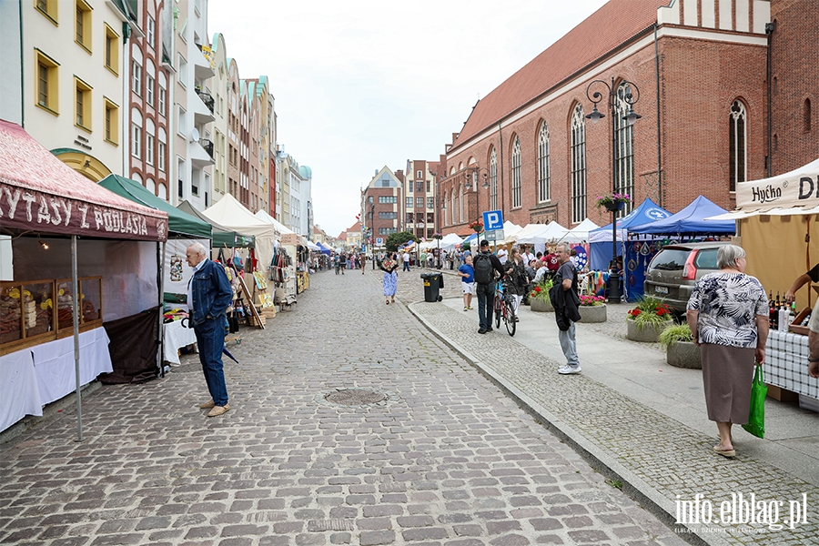 Elbląskie Święto Chleba 2023. Kramy na starówce już są otwarte, fot. 47