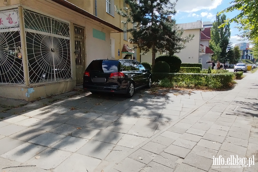 Mistrzowie parkowania w Elblągu (część 286), fot. 1