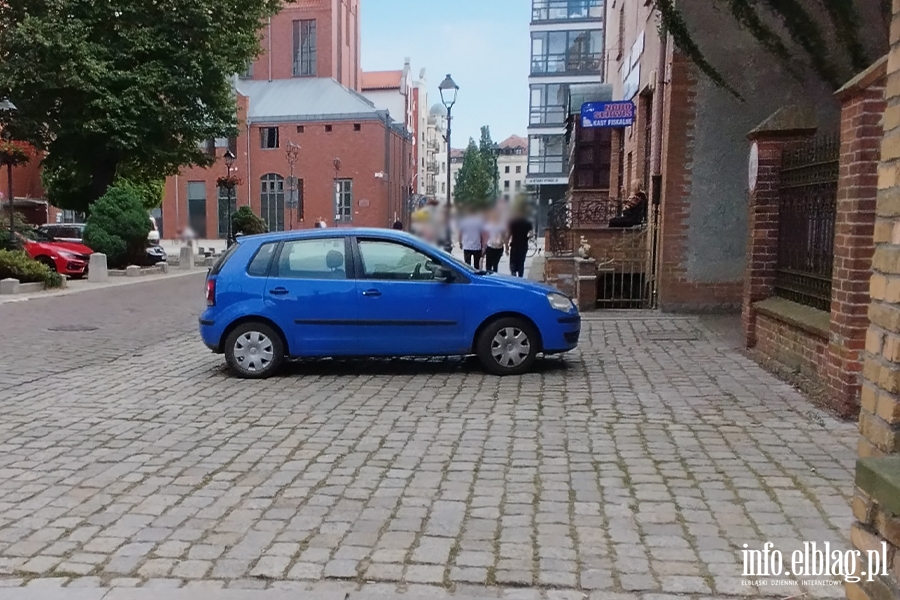 Mistrzowie parkowania w Elblągu (część 288), fot. 3