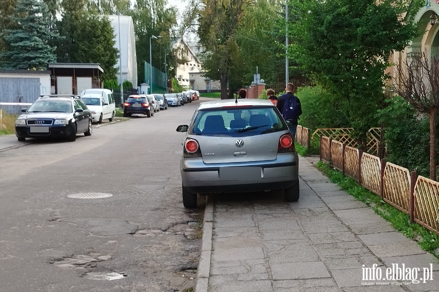 Mistrzowie parkowania w Elblągu (część 294), fot. 10