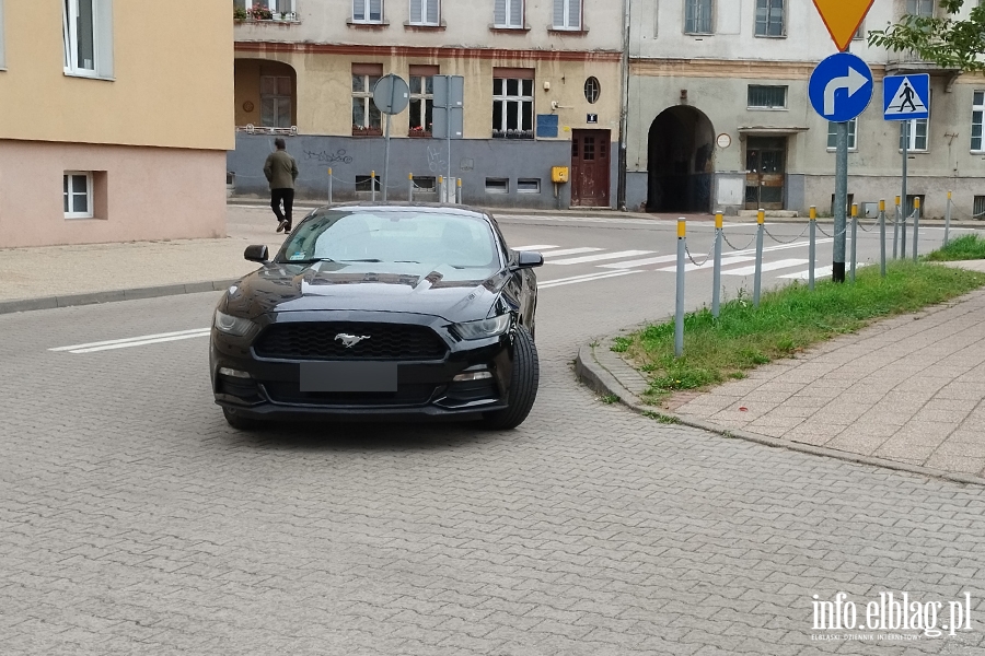 Mistrzowie parkowania w Elblągu (część 294), fot. 11