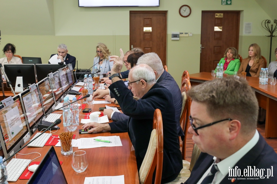 Wręczenie nagród sportowcom i nauczycielom z powiatu elbląskiego, fot. 7
