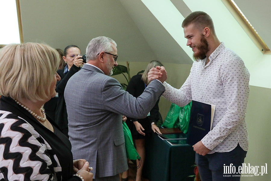 Wręczenie nagród sportowcom i nauczycielom z powiatu elbląskiego, fot. 23