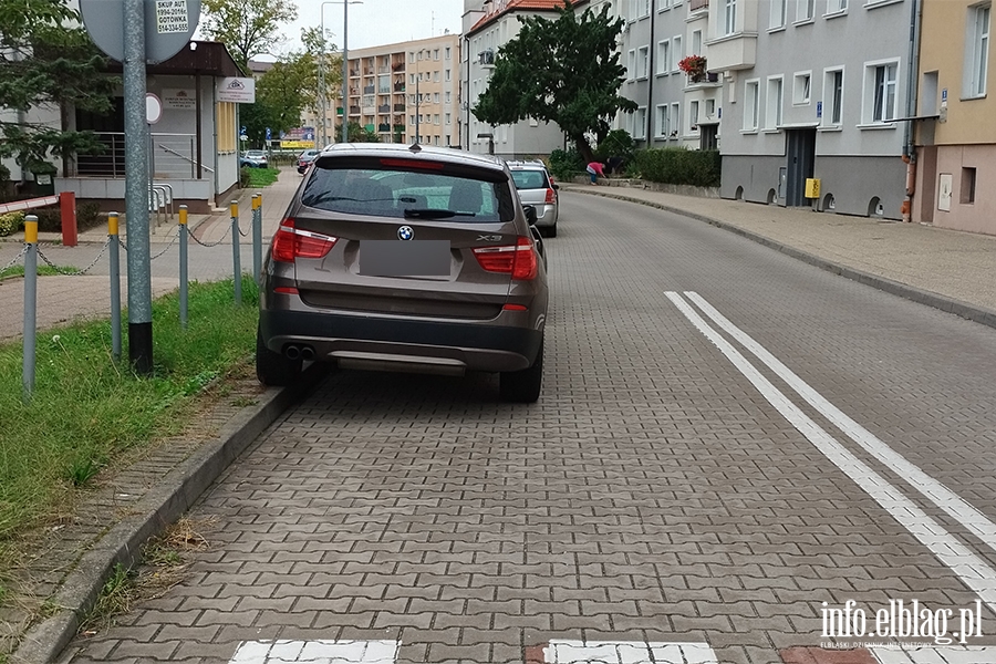 Mistrzowie parkowania w Elblągu (część 295), fot. 8