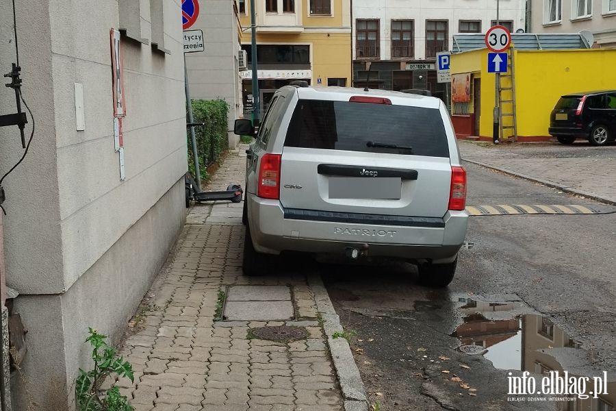 Mistrzowie parkowania w Elblgu (cz 296), fot. 3