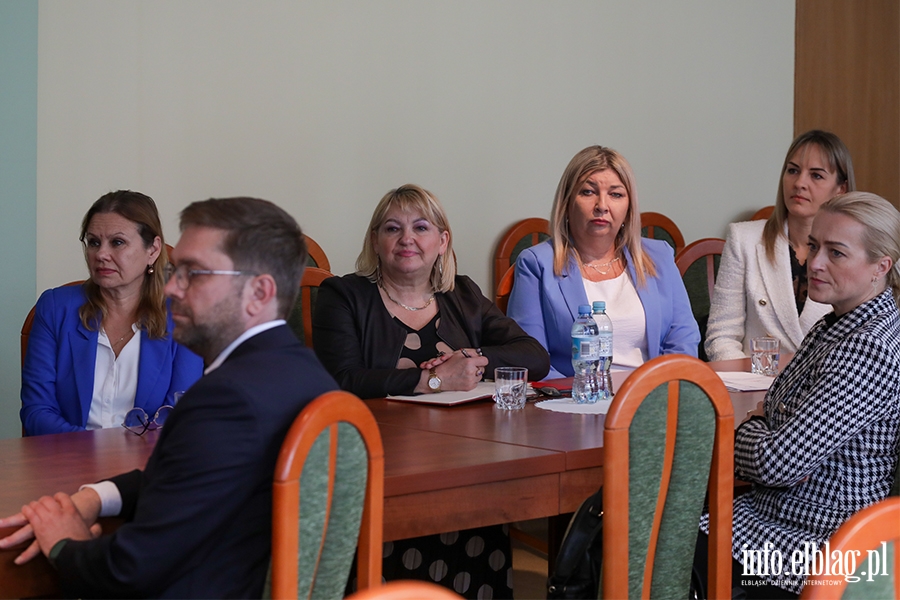Wręczenie czeków gminom w ramach Społecznej Inicjatywy Mieszkaniowej, fot. 21