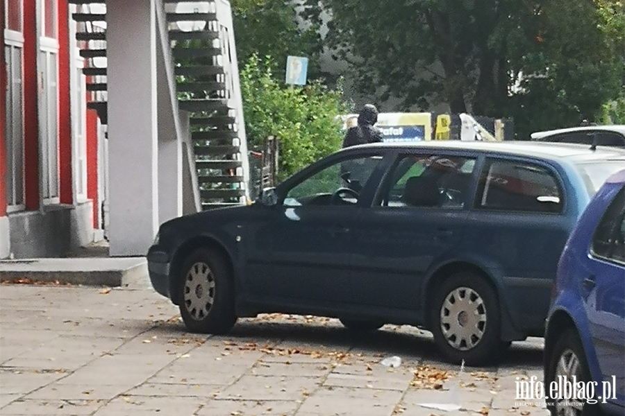 Mistrzowie parkowania w Elblgu (cz 299), fot. 4