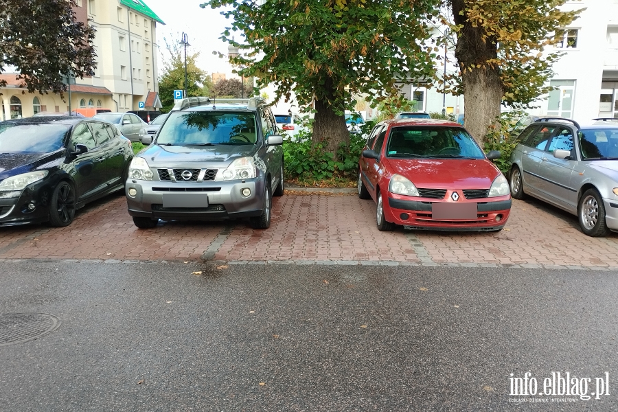 Mistrzowie parkowania w Elblągu (część 300), fot. 2
