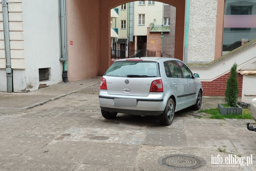 Mistrzowie parkowania w Elblgu (cz 301), fot. 3