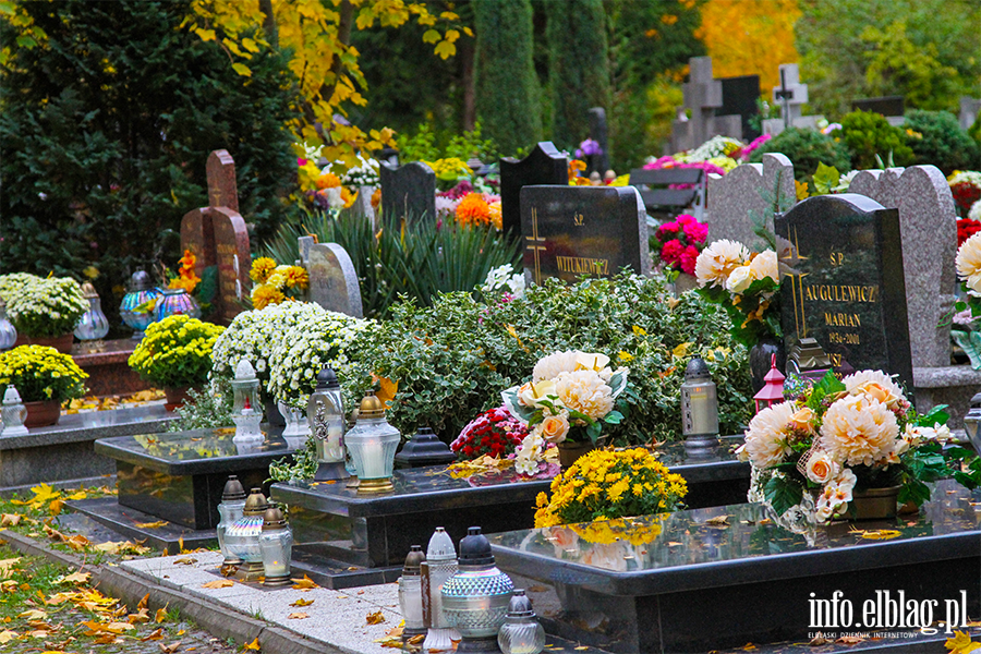 Wszystkich witych okazj do odwiedzenia bliskich na cmentarzach, fot. 1