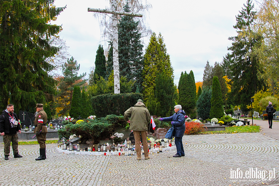 Wszystkich witych okazj do odwiedzenia bliskich na cmentarzach, fot. 3