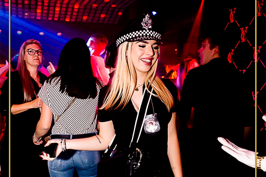 Zobacz, jak podczas Halloween bawili się elblążanie w Y Club, fot. 12