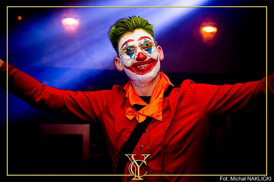 Zobacz, jak podczas Halloween bawili się elblążanie w Y Club, fot. 20
