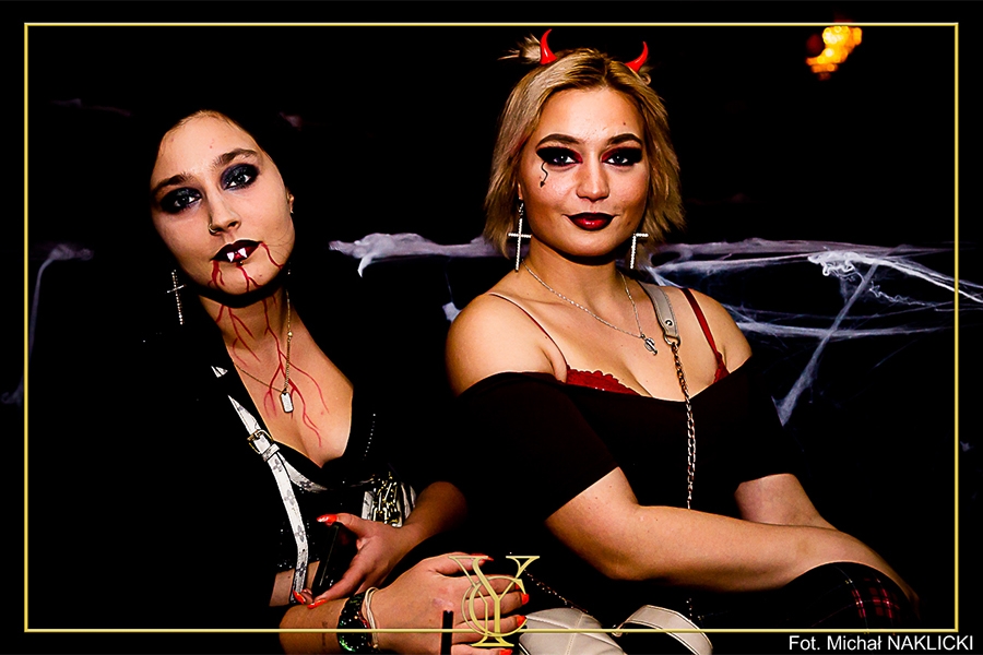 Zobacz, jak podczas Halloween bawili się elblążanie w Y Club, fot. 24