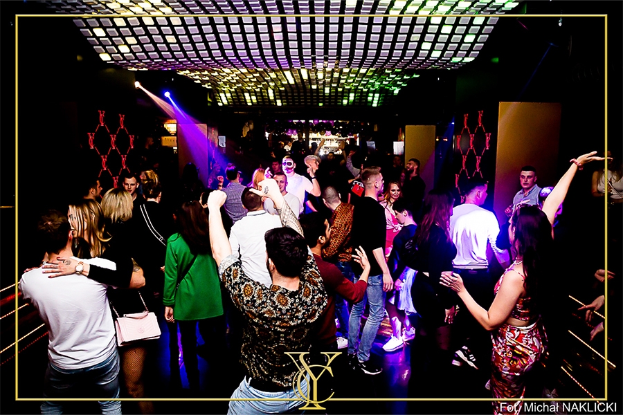 Zobacz, jak podczas Halloween bawili si elblanie w Y Club, fot. 44