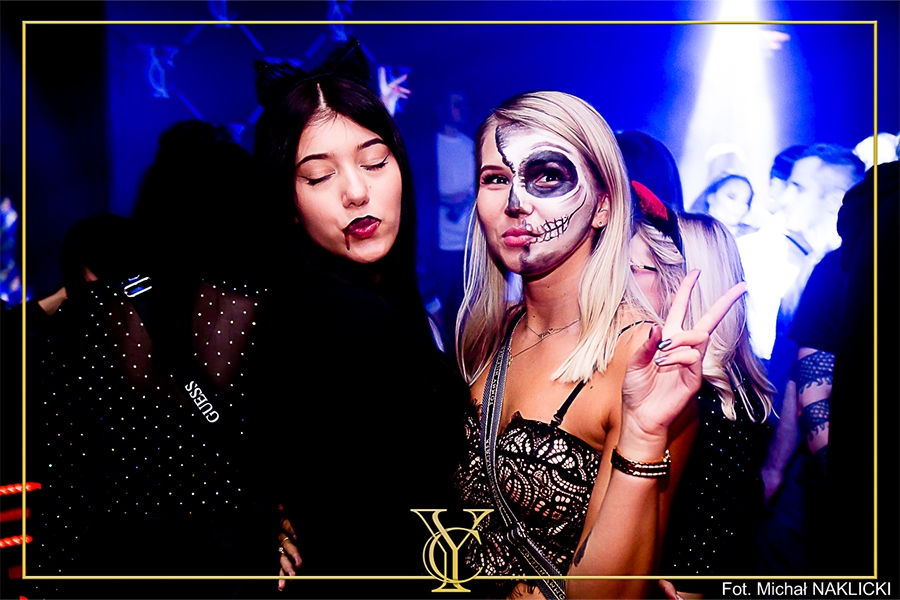 Zobacz, jak podczas Halloween bawili się elblążanie w Y Club, fot. 54