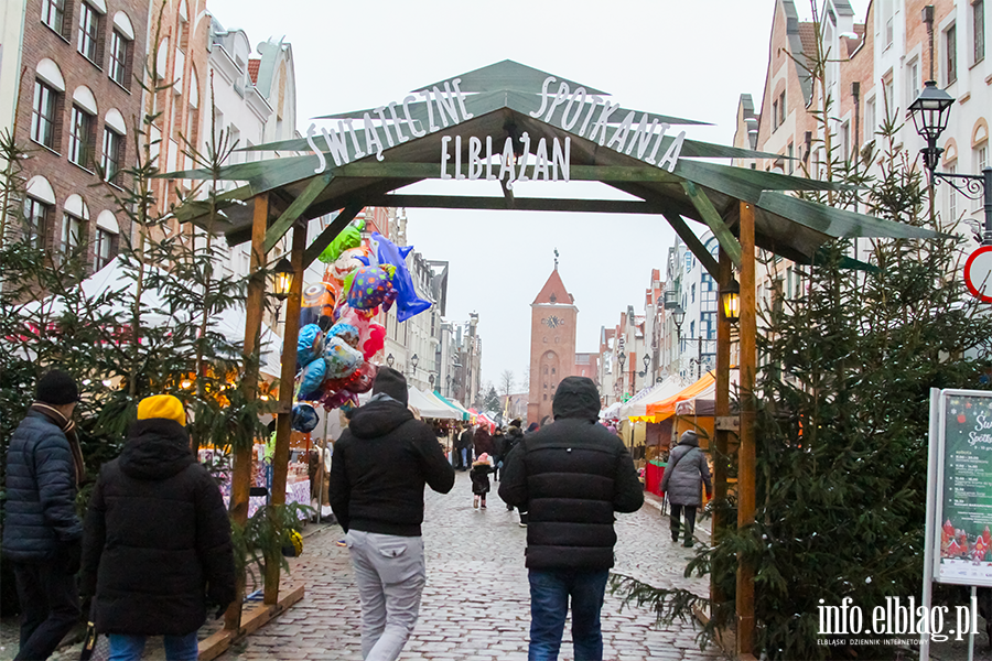 Jarmark, zdobienie pierniczkw i wsplne koldowanie. Trwaj witeczne Spotkania Elblan, fot. 1